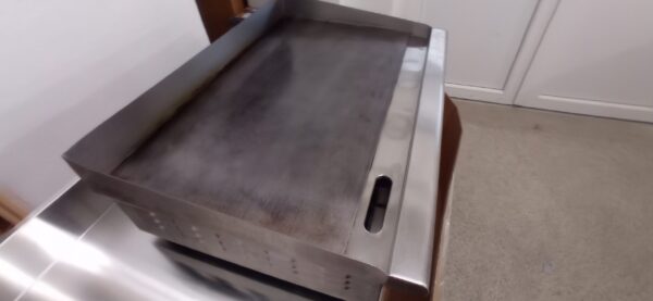 Použité- Elektrická grilovacia doska – 73cm – 4,4kW – hladká | MAXIMA BIG 09300075