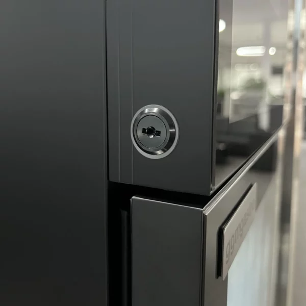 Minibar freezer - 460mm - with built-in 19 palcový LCD displej - Image 5