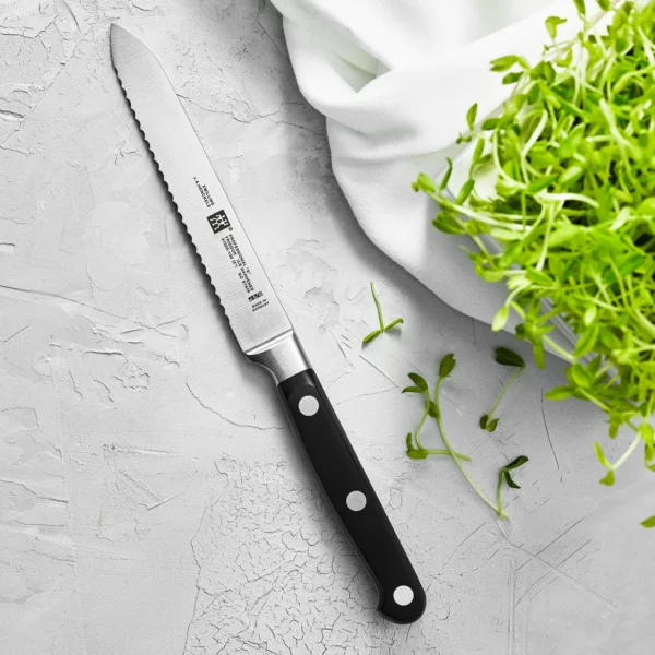 ZWILLING | PROFESSIONAL S - Univerzálny nôž s vlnitým ostrím - čepeľ: 130mm - Image 5