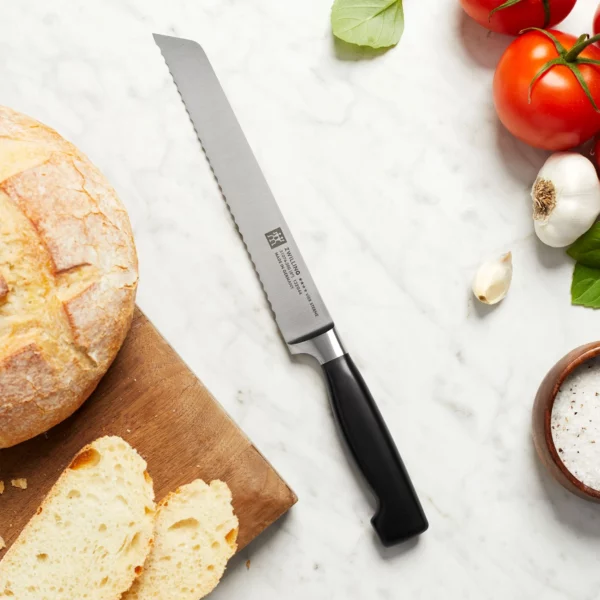 ZWILLING | VIER STERNE - Nôž na chlieb s vlnitým ostrím - čepeľ: 200mm - Image 10