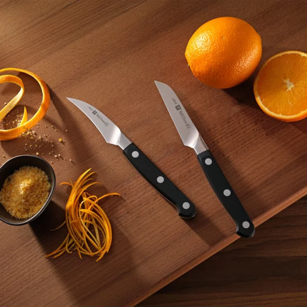 ZWILLING | PRO - Nôž na zeleninu - čepeľ: 90mm - Image 4