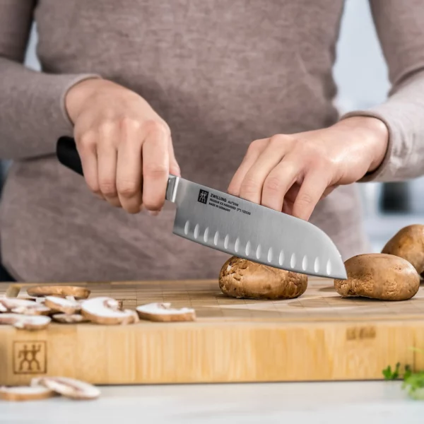 ZWILLING | ALL * STAR - Santoku nôž so špeciálnym výbrusom - čepeľ: 180mm - čierny - Image 7