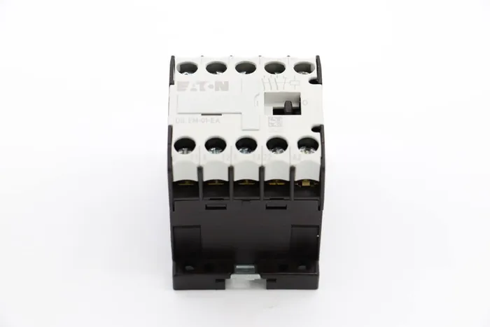 M700 - Stýkač 220V 4Kw – Obrázok 8