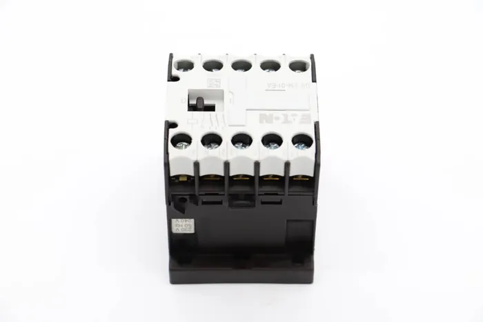 M700 - Stýkač 220V 4Kw – Obrázok 6