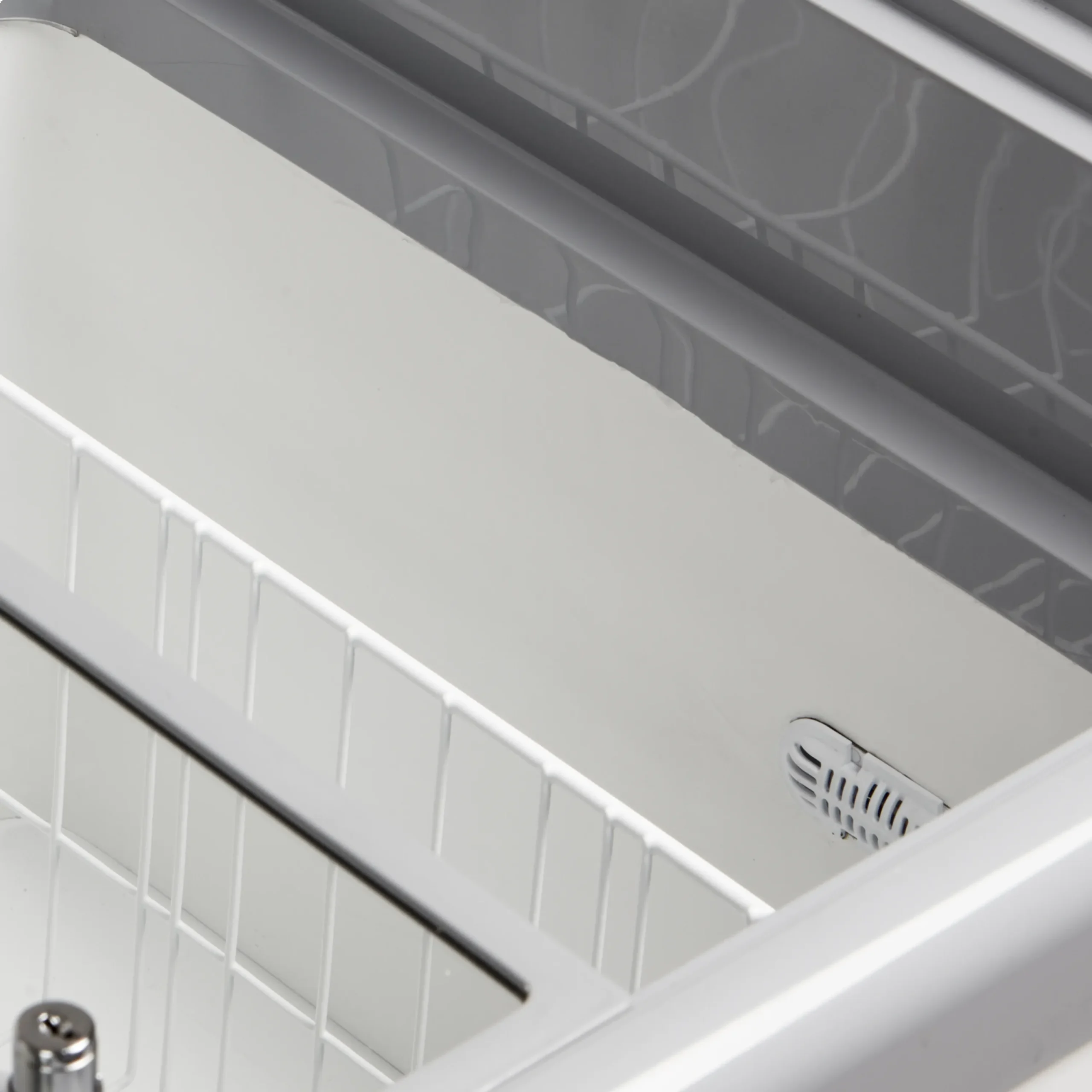 Truhlicová mraznička – presklené veko – 218 L | TEFCOLD NIC 301 SC – Obrázok 2