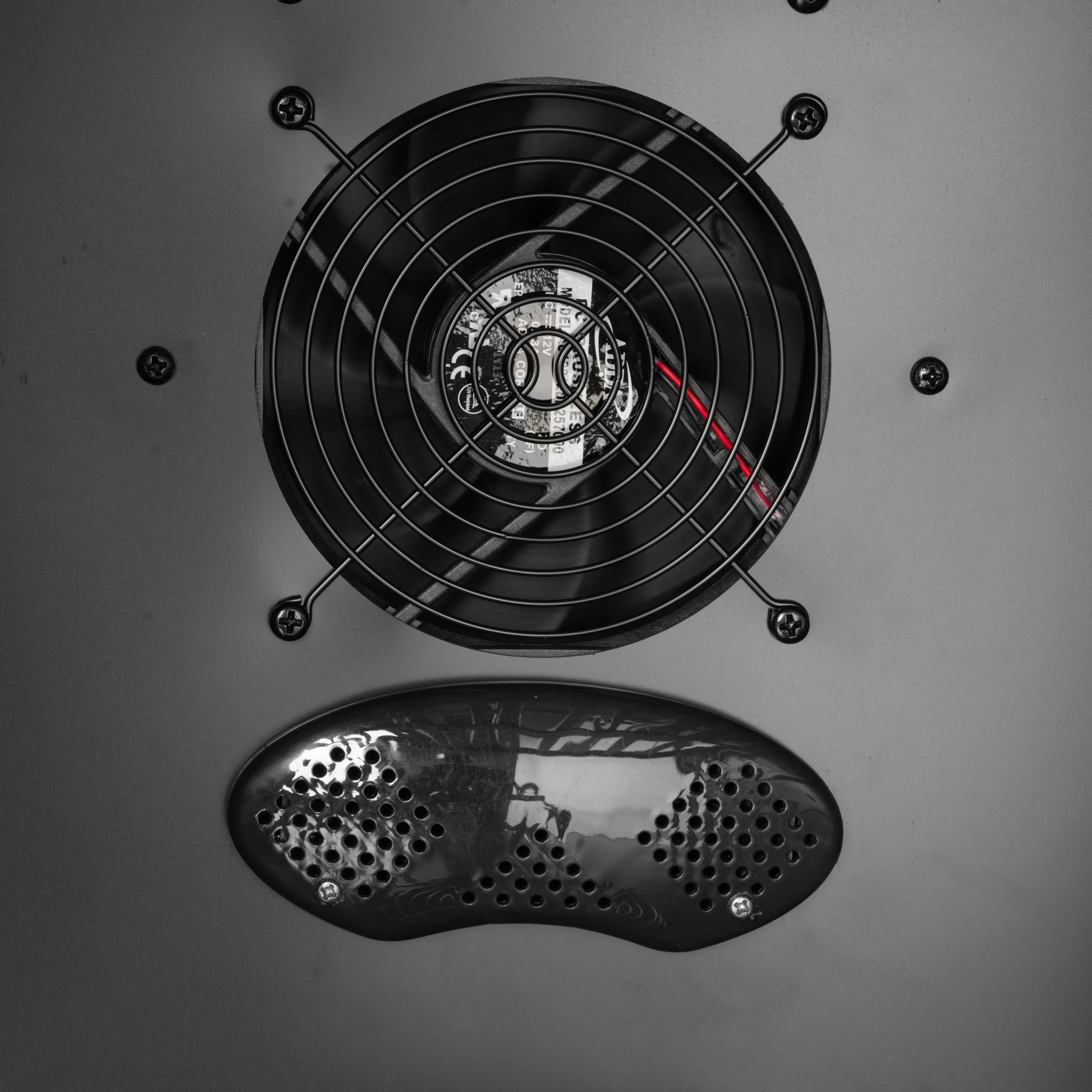 Vinotéka – 19 fliaš | TEFCOLD TFW100-S – Obrázok 5