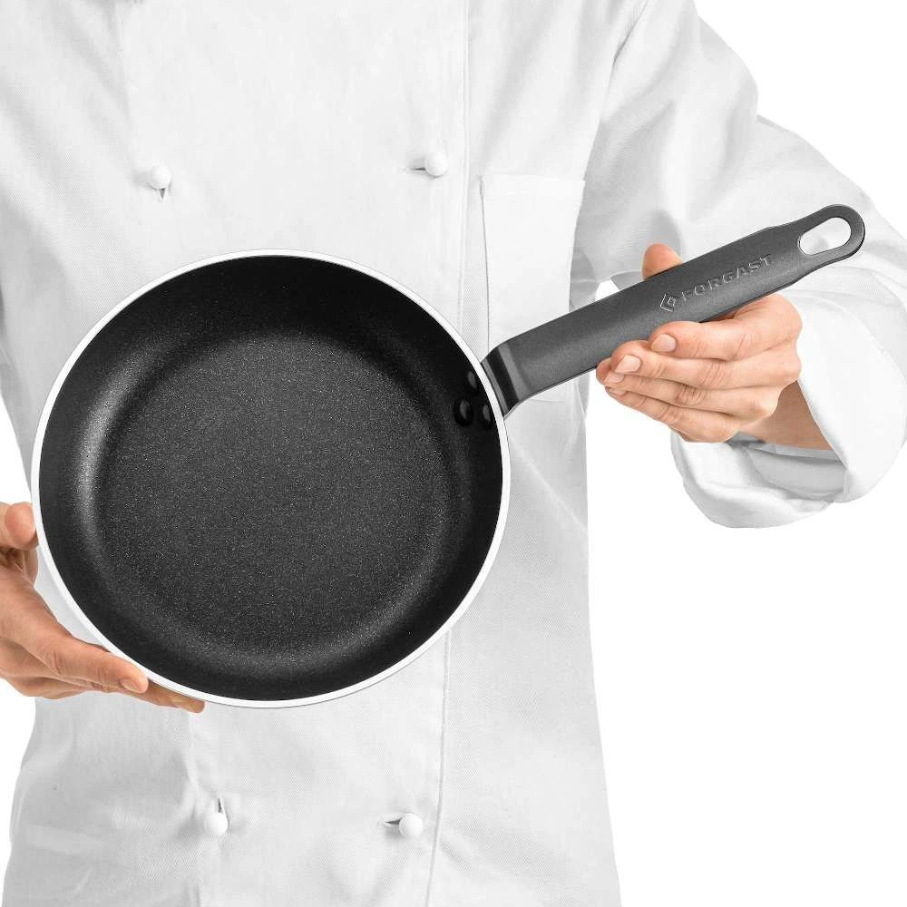 Hliníková panvica s nepriľnavým povrchom PLATINUM PLUS s priemerom 24 cm FORGAST FG02322 – Obrázok 3