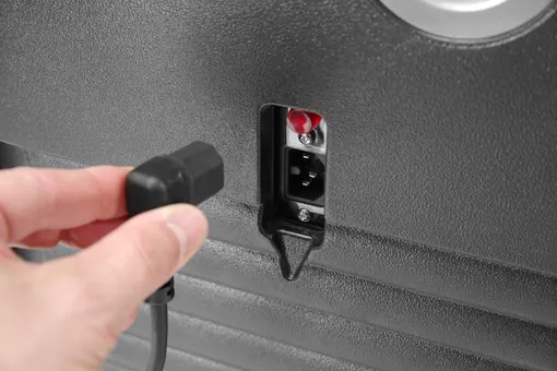 Termoizolačný kontajner s funkciou vyhrievania – catering, AmerBox, GN 1/1, 477x680x(H)620mm – Obrázok 3